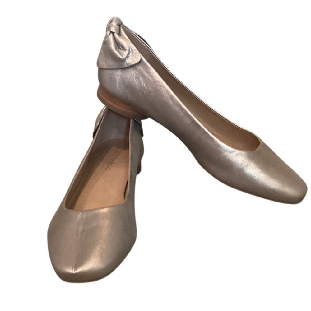 Bernando‎ Womens Leather Ballet Flats US 10 Platinum Bow Twee Office Christmas